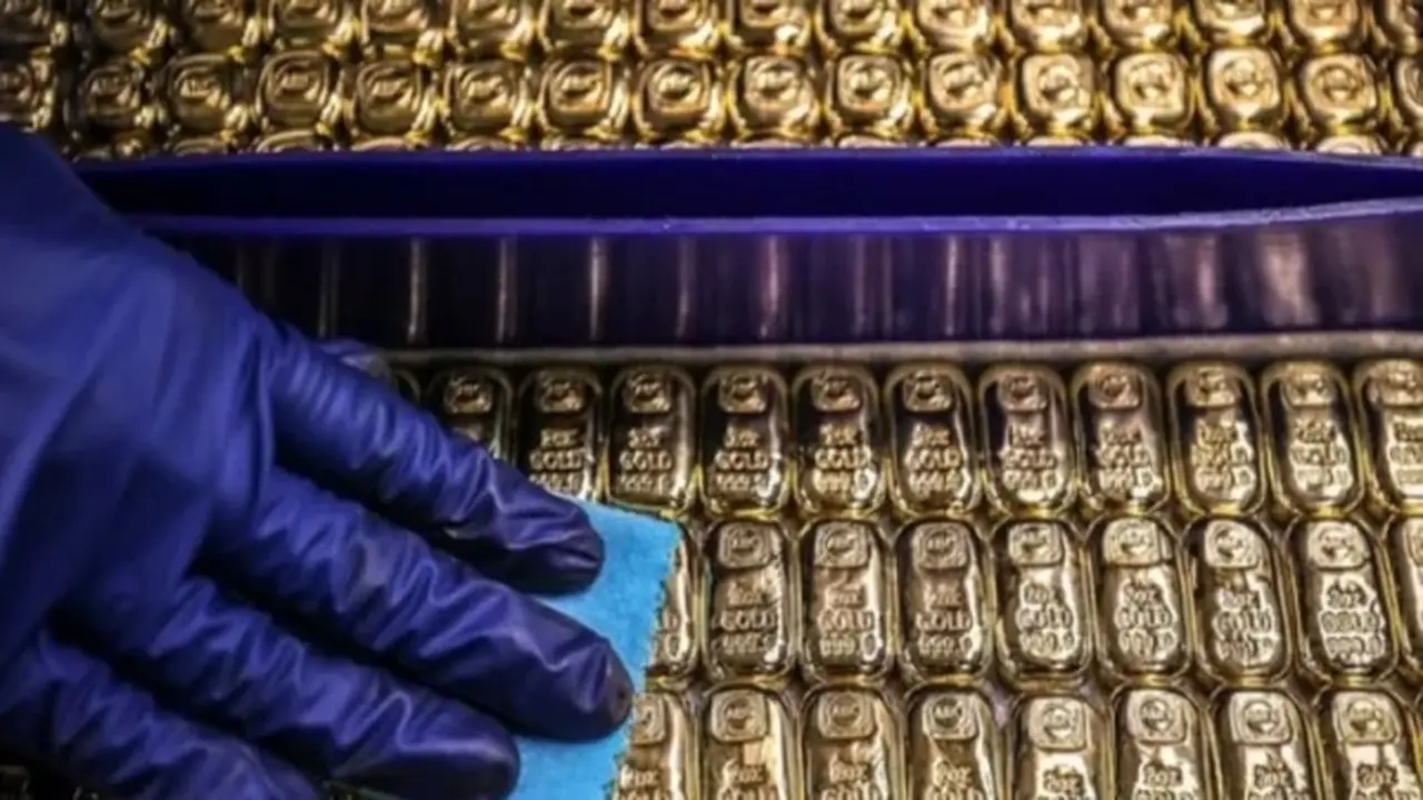 تراجع أسعار الذهب بنسبة تتجاوز 5% بعد موجة صعود قوية بأسواق المعدن الأصفر